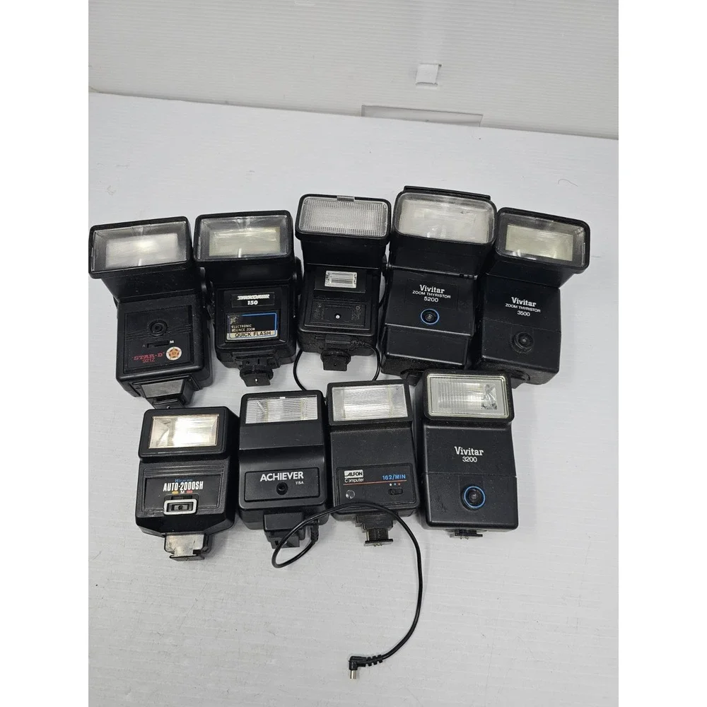 LOT‎ of 9 Mixed  Film and Digital Camera Flashes Alfon, Vivrtar, Argus,  & More